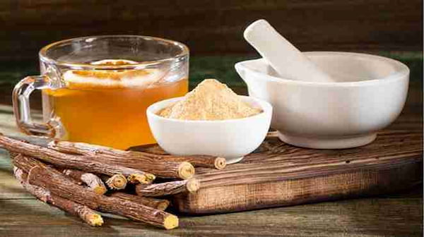 تصویر 5 از قیمت خرید عرق شیرین بیان ممتاز + فروش ویژه
